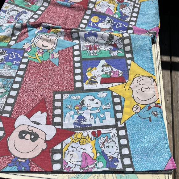 Vintage 80s Snoopy, Charlie Brown & The Peanuts Gang Flat Sheet - Picture 5 of 7